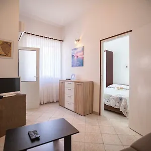 Rosy Apartament